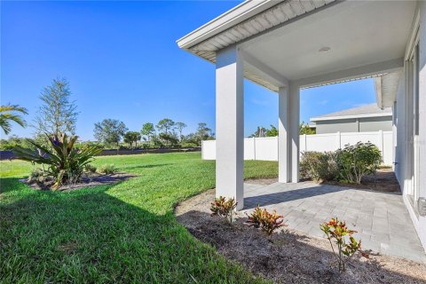 House in Punta Gorda, Florida 3 bedrooms, 137.87 sq.m. № 1523722 - photo 18