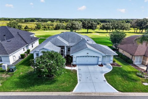 Villa ou maison à Leesburg, Floride 3 chambres, 199.46 m2 № 2360329