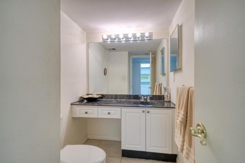 Copropriété à vendre à Treasure Island, Floride: 1 chambre, 94.3 m2 № 2380336 - photo 16