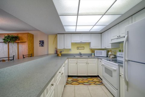 Copropriété à vendre à Treasure Island, Floride: 1 chambre, 94.3 m2 № 2380336 - photo 14