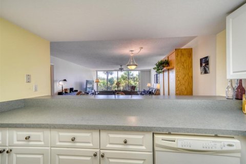 Copropriété à vendre à Treasure Island, Floride: 1 chambre, 94.3 m2 № 2380336 - photo 15