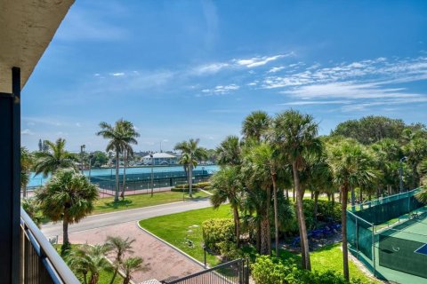 Copropriété à vendre à Treasure Island, Floride: 1 chambre, 94.3 m2 № 2380336 - photo 6