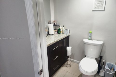 Touwnhouse à vendre à Miramar, Floride: 3 chambres, 111.48 m2 № 1943047 - photo 10