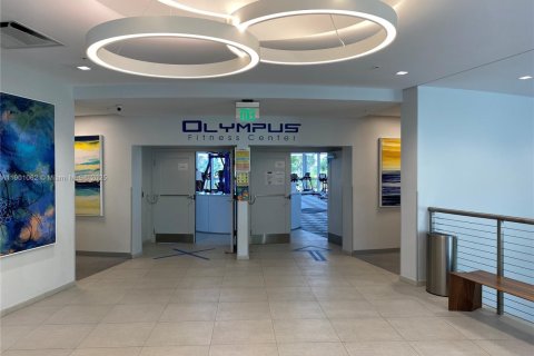 Condo in Hallandale Beach, Florida, 2 bedrooms  № 1951840 - photo 24