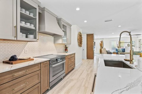 Villa ou maison à vendre à Holmes Beach, Floride: 4 chambres, 308.34 m2 № 2224319 - photo 26