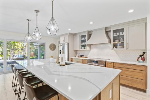 Villa ou maison à vendre à Holmes Beach, Floride: 4 chambres, 308.34 m2 № 2224319 - photo 21