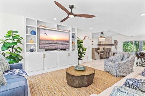 Villa ou maison à vendre à Holmes Beach, Floride: 4 chambres, 308.34 m2 № 2224319 - photo 13