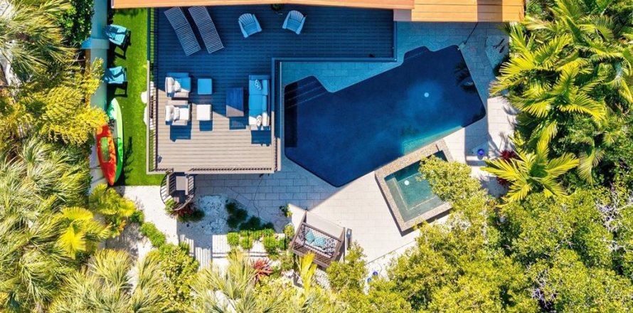 Villa ou maison à Holmes Beach, Floride 4 chambres, 308.34 m2 № 2224319