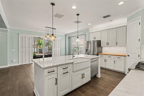 House in Orlando, Florida 4 bedrooms, 261.71 sq.m. № 2238642 - photo 16