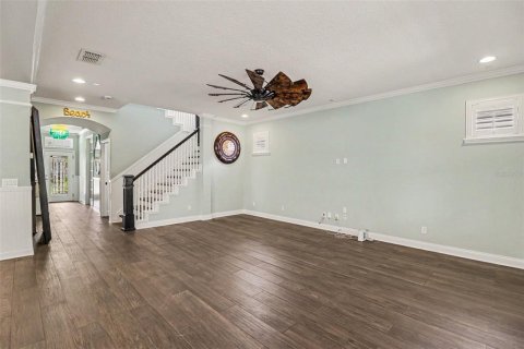 House in Orlando, Florida 4 bedrooms, 261.71 sq.m. № 2238642 - photo 12