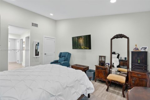 Villa ou maison à vendre à Miami, Floride: 3 chambres, 167.13 m2 № 2068215 - photo 30
