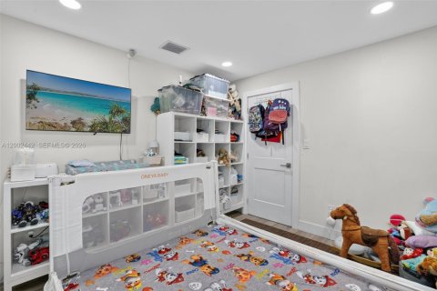 Villa ou maison à vendre à Miami, Floride: 3 chambres, 167.13 m2 № 2068215 - photo 25