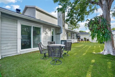 Villa ou maison à vendre à Miami, Floride: 3 chambres, 167.13 m2 № 2068215 - photo 6