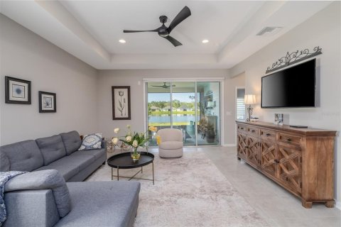 Casa en venta en Palm Coast, Florida, 4 dormitorios, 177.63 m2 № 2106529 - foto 7