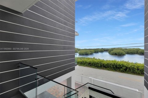 Villa ou maison à vendre à Key Largo, Floride: 5 chambres, 334.45 m2 № 2152769 - photo 9