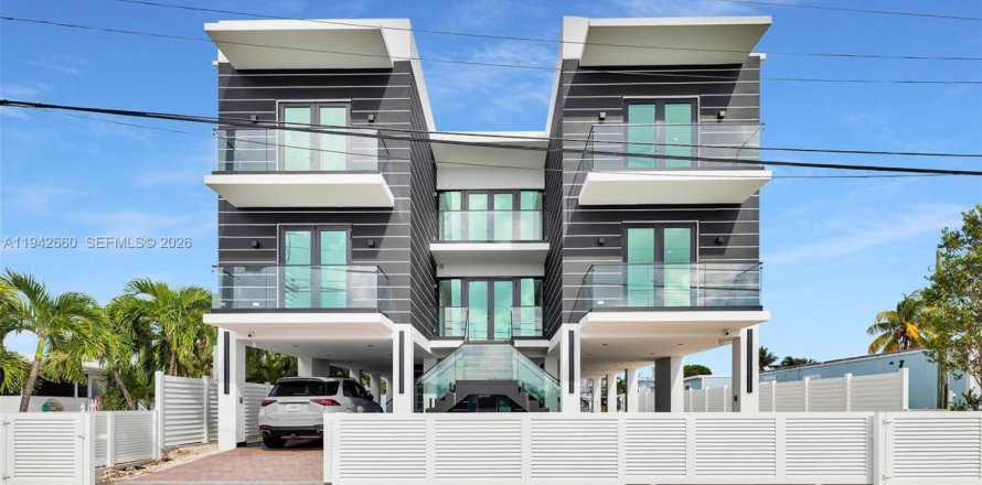 Villa ou maison à Key Largo, Floride 5 chambres, 334.45 m2 № 2152769