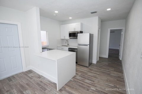 Купить коммерческую недвижимость в Майами, Флорида 171.87м2, № 1983518 - фото 27