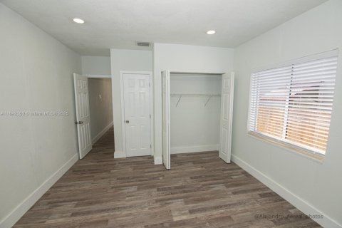 Купить коммерческую недвижимость в Майами, Флорида 171.87м2, № 1983518 - фото 28