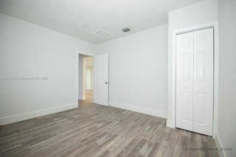 Купить коммерческую недвижимость в Майами, Флорида 171.87м2, № 1983518 - фото 13