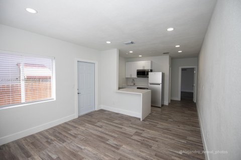 Купить коммерческую недвижимость в Майами, Флорида 171.87м2, № 1983518 - фото 20