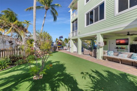 House in Tavernier, Florida 4 bedrooms, 233 sq.m. № 1863513 - photo 8
