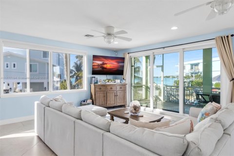 House in Tavernier, Florida 4 bedrooms, 233 sq.m. № 1863513 - photo 21