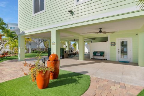 House in Tavernier, Florida 4 bedrooms, 233 sq.m. № 1863513 - photo 7