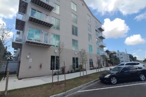 Condo in Saint Petersburg, Florida, 2 bedrooms № 2117971 - photo 2