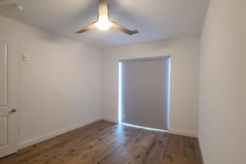 Condo in Saint Petersburg, Florida, 2 bedrooms № 2117971 - photo 30