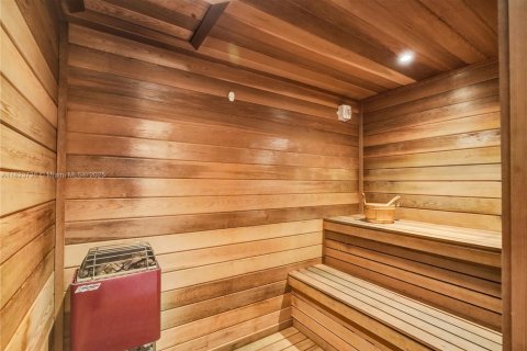 Condo in Miami, Florida, 2 bedrooms № 1790213 - photo 22