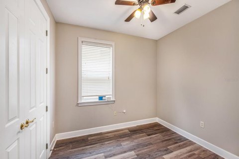 Touwnhouse à louer à Tampa, Floride: 3 chambres, 179.86 m2 № 2156558 - photo 10