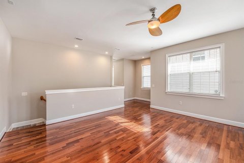 Touwnhouse à louer à Tampa, Floride: 3 chambres, 179.86 m2 № 2156558 - photo 14