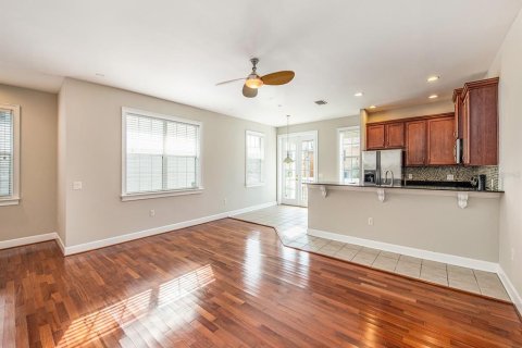 Touwnhouse à louer à Tampa, Floride: 3 chambres, 179.86 m2 № 2156558 - photo 13
