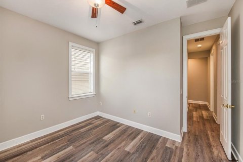 Touwnhouse à louer à Tampa, Floride: 3 chambres, 179.86 m2 № 2156558 - photo 12