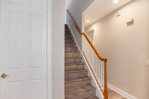 Touwnhouse à louer à Tampa, Floride: 3 chambres, 179.86 m2 № 2156558 - photo 6