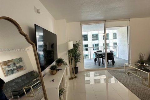 Condo in Miami, Florida, 2 bedrooms  № 2081410 - photo 5