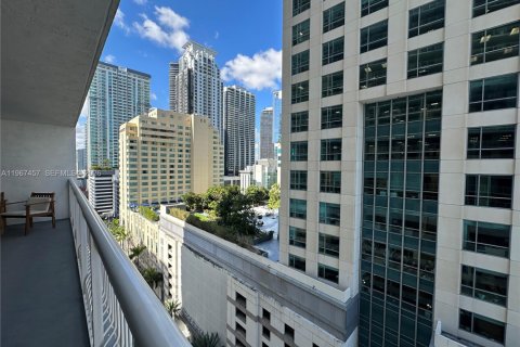 Condo in Miami, Florida, 2 bedrooms  № 2081410 - photo 3