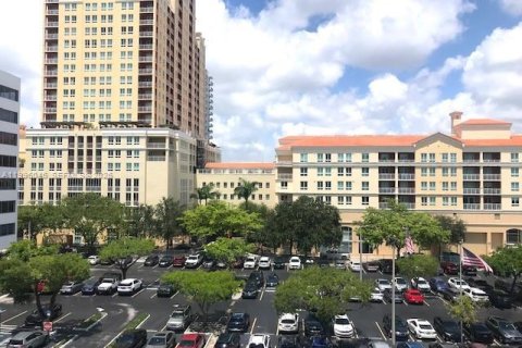 Copropriété à louer à Miami, Floride: 1 chambre, 78.41 m2 № 2059169 - photo 13