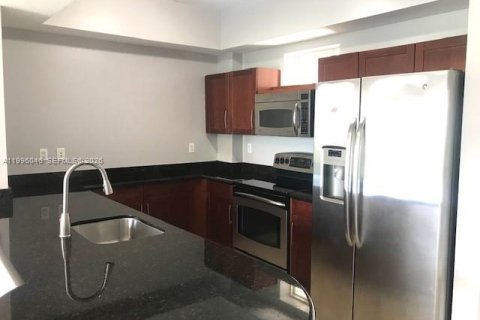 Copropriété à louer à Miami, Floride: 1 chambre, 78.41 m2 № 2059169 - photo 4