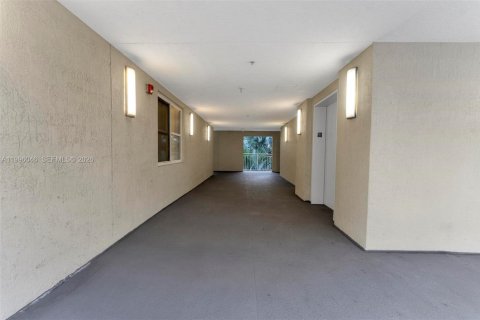 Copropriété à louer à Miami, Floride: 1 chambre, 78.41 m2 № 2059169 - photo 21