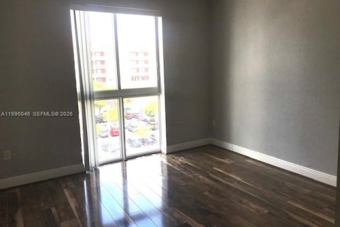 Copropriété à louer à Miami, Floride: 1 chambre, 78.41 m2 № 2059169 - photo 8