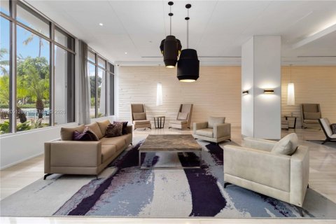 Condo in Sunny Isles Beach, Florida, 2 bedrooms  № 2193476 - photo 30