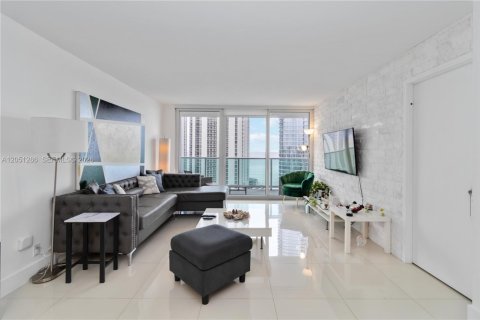 Condo in Sunny Isles Beach, Florida, 2 bedrooms  № 2193476 - photo 17