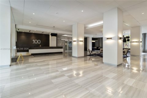 Condo in Sunny Isles Beach, Florida, 2 bedrooms  № 2193476 - photo 28