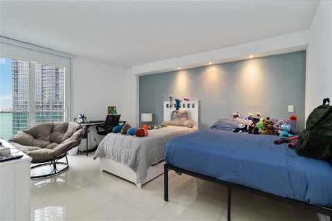 Condo in Sunny Isles Beach, Florida, 2 bedrooms  № 2193476 - photo 10
