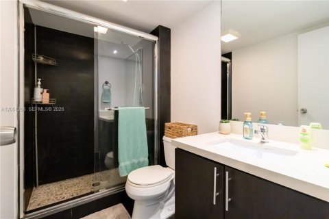 Condo in Sunny Isles Beach, Florida, 2 bedrooms  № 2193476 - photo 21