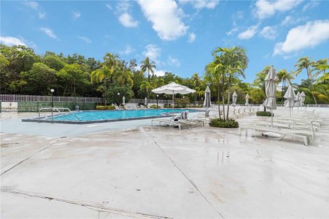 Condo in Sunny Isles Beach, Florida, 2 bedrooms  № 2193476 - photo 25