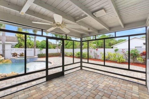 House in Plantation, Florida 3 bedrooms, 147.53 sq.m. № 2069375 - photo 5