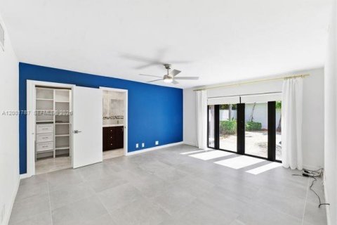 House in Plantation, Florida 3 bedrooms, 147.53 sq.m. № 2069375 - photo 10