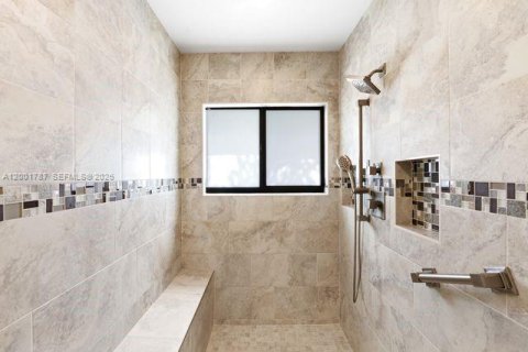 House in Plantation, Florida 3 bedrooms, 147.53 sq.m. № 2069375 - photo 12